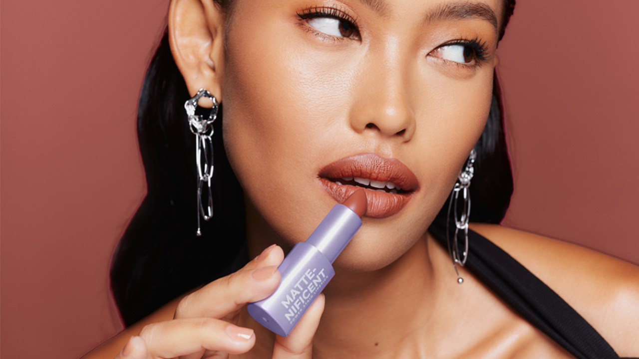 5 Lipstik Lokal Murah dan Bagus untuk Kamu Coba, Ini Dia Daftarnya!