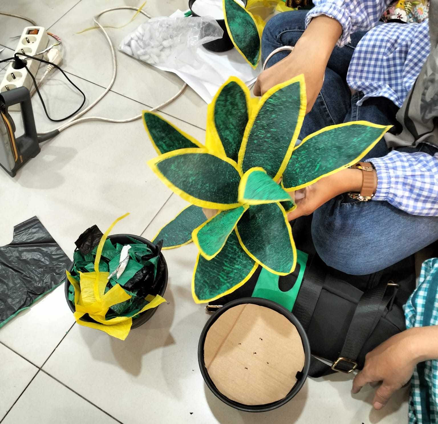 Bazar UMKM Pekalongan Raya Gelar Pelatihan Daur Ulang Sampah Jadi Ecoenzyme dan Kerajinan