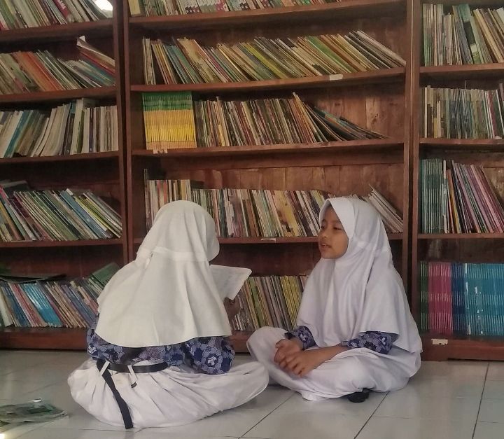 Lebih Efektif! Praktik Wudhu SDN 02 Kajen Gunakan Tutor Sebaya 