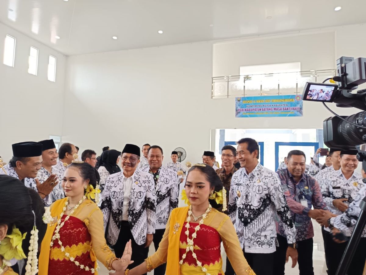 PGRI Jateng Dukung Putusan MK: Pendidikan Dasar Gratis Wajib Biayai Siswa Miskin di Sekolah Swasta!