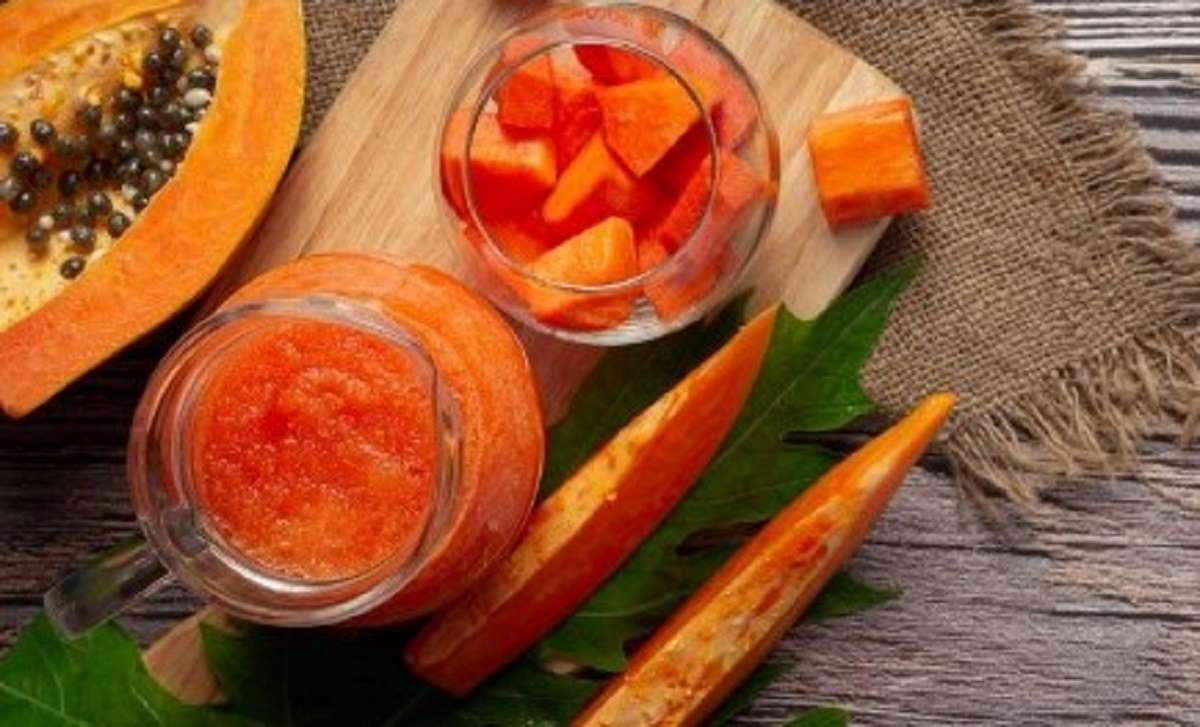 Membuat Masker Pepaya dan Madu untuk Rambut Rusak yang Bisa Kamu Coba Sendiri di Rumah!