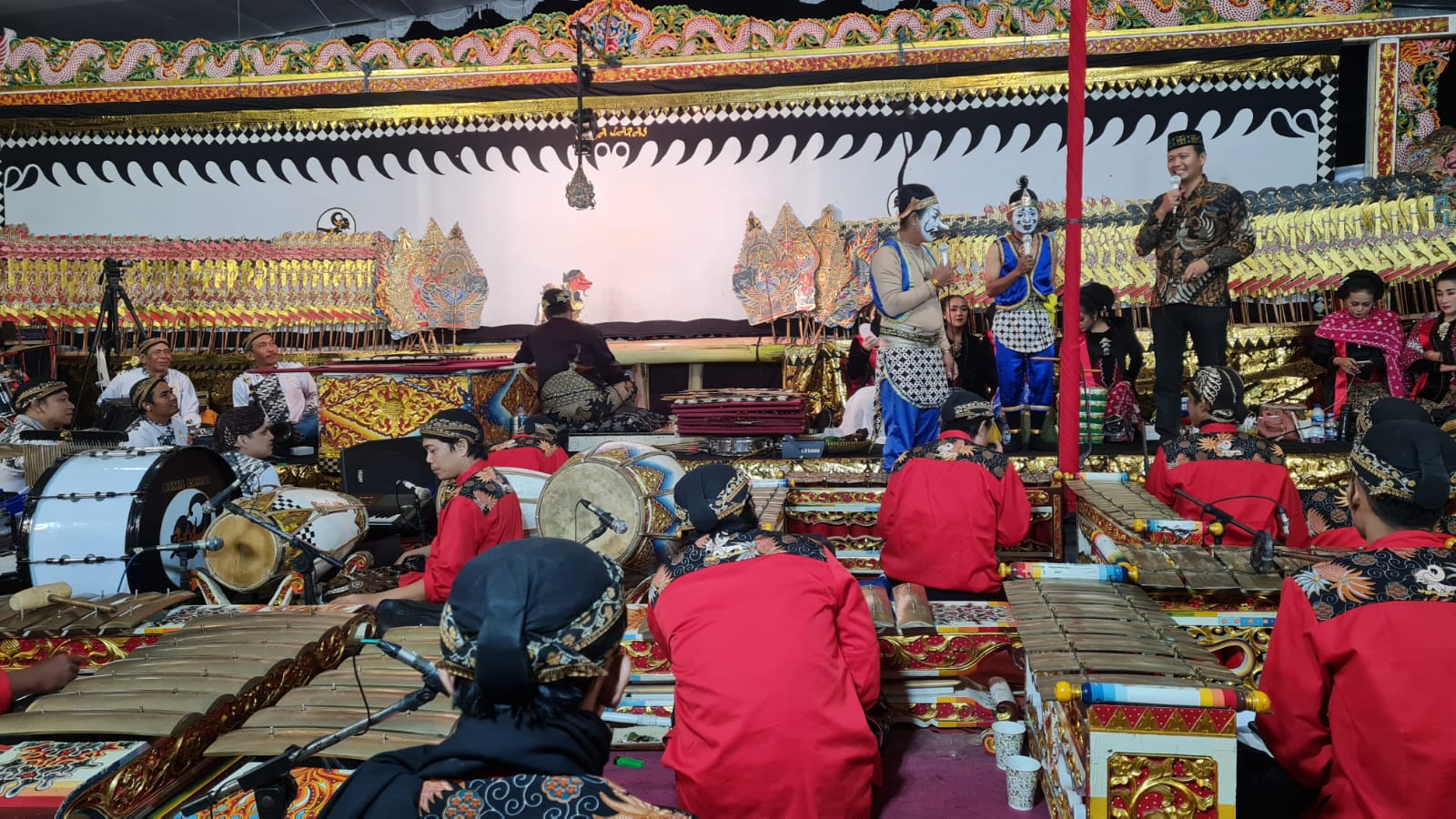 Ruwat Bumi di 'Kayangan' Simego Pekalongan, Warga Nanggap Wayang Kulit Semalam Suntuk 