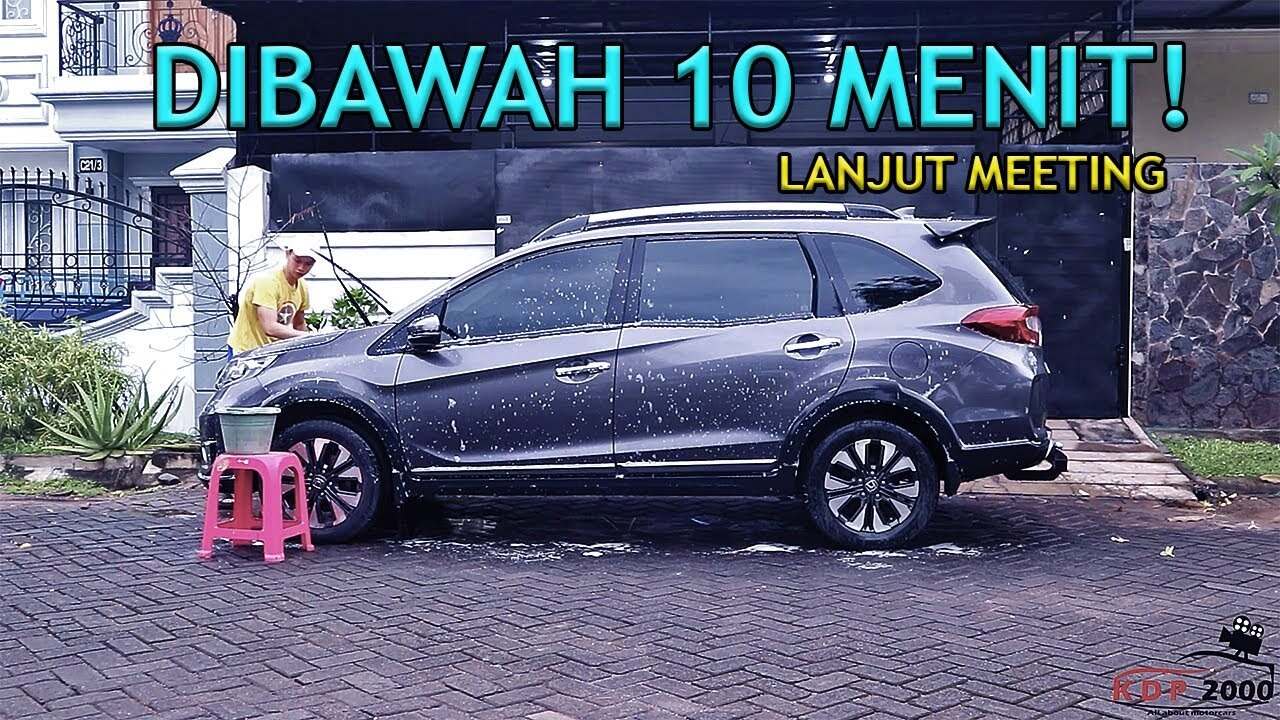 Trik Ampuh Mencuci Mobil Secara Kilat di Musim Hujan, Hasil Bersih Maksimal!