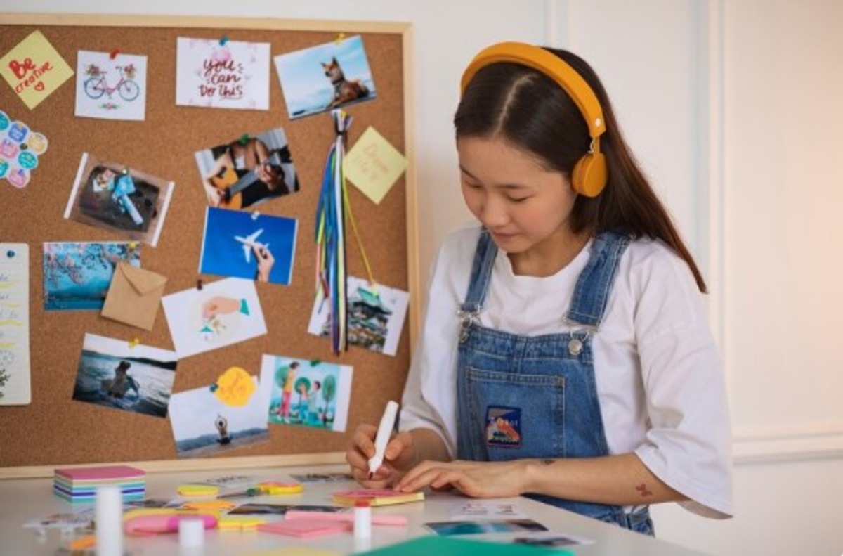 12 Ide Usaha Menghasilkan Cuan untuk Mahasiswa yang Sedang Kuliah, Bisa Menambah Uang Saku!