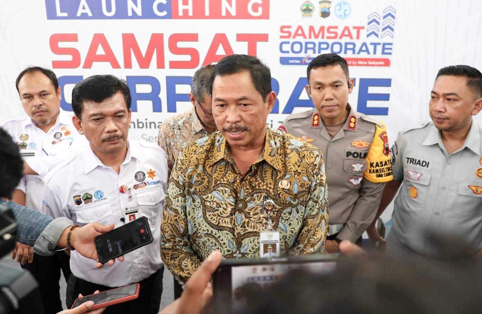 Permudah Layanan Membayar Pajak Kendaraan, Pemprov Jateng Luncurkan Samsat Corporate