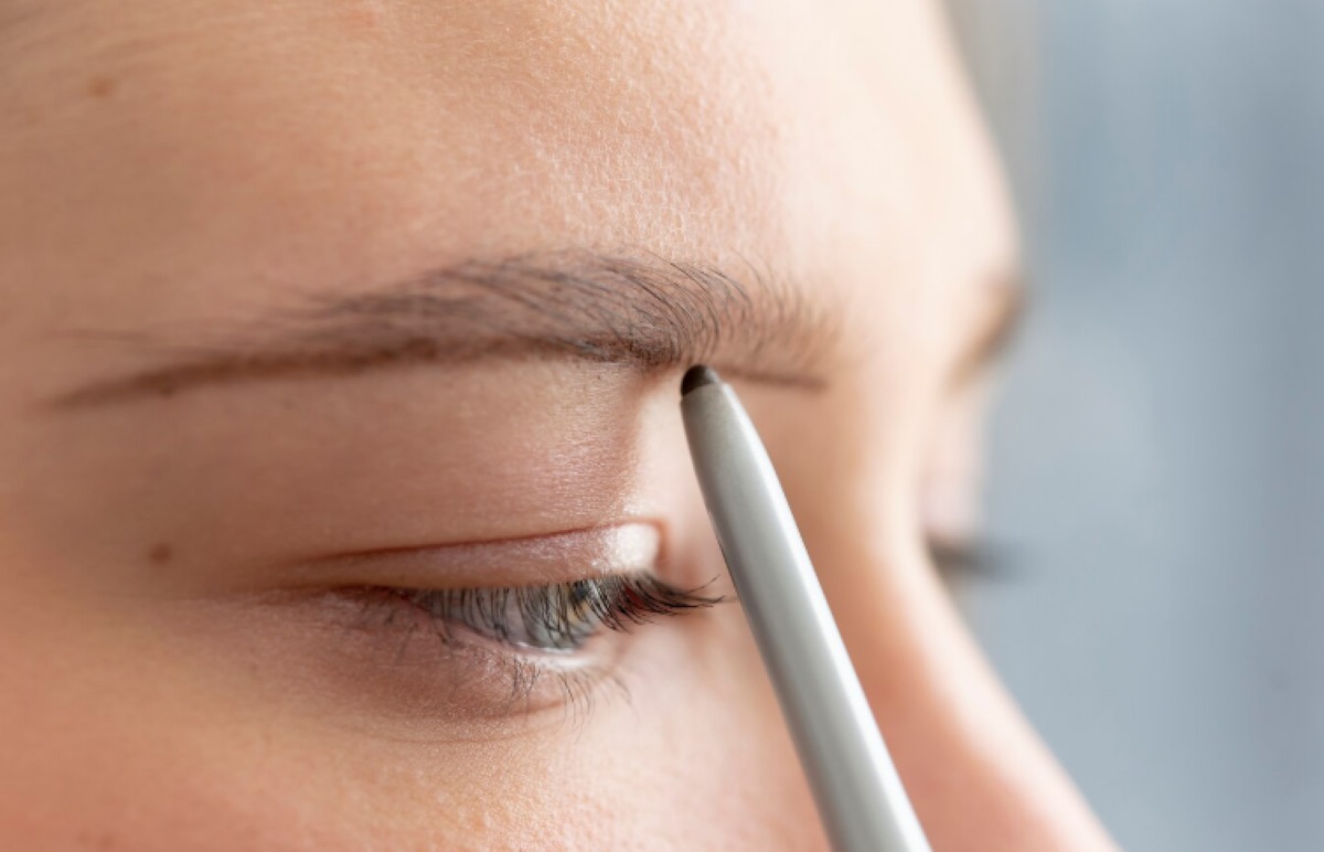 Harga Oke Kualitas Juga Oke, Rekomendasi Pensil Alis Under 20 ribu 