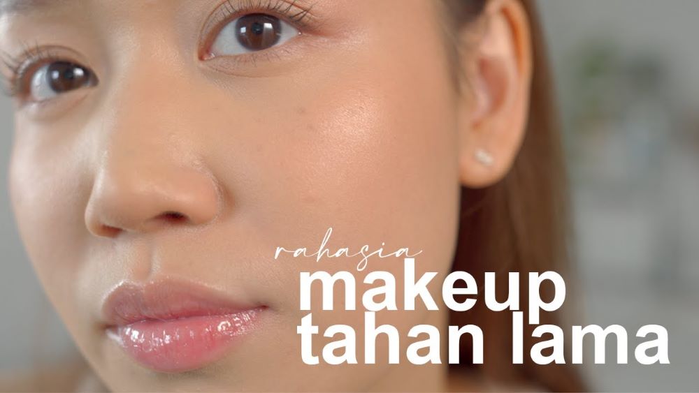 7 Tips Make Up Mulus dan Awet Seharian, Ga Gampang Luntur Bahkan saat Kamu Beraktiitas di Luar Ruangan 