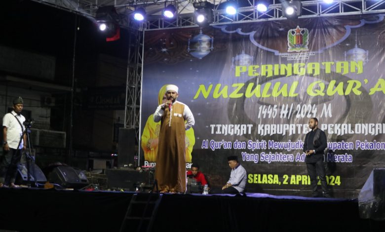 Habib Ahmad Alhabsy Ramaikan Peringatan Nuzulul Quran Tingkat Kabupaten Pekalongan