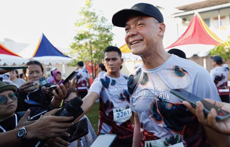 Ganjar dan Ribuan Pelari Meriahkan Bank Jateng Friendship Run 2023 di Yogyakarta