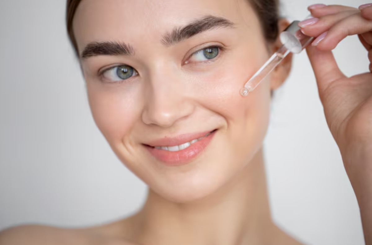 Stop! Ini Kesalahan Fatal Saat Memakai Serum yang Sering Dilakukan, Bisa Sampai Bikin Iritasi