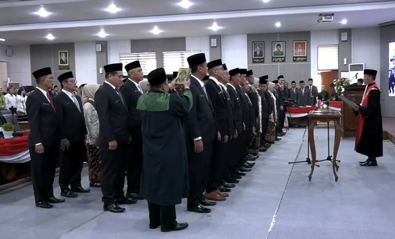 Balgis Diab Jadi Ketua DPRD Sementara