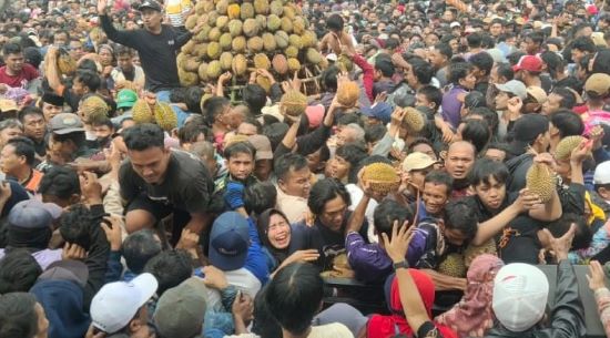 Festival Durian Kabupaten Pekalongan Tahun 2024 Ricuh