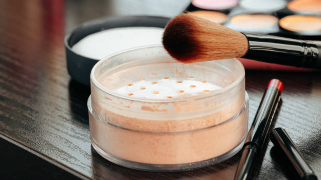 4 Bedak Tabur yang Bagus untuk Usia 30 Tahun Ke Atas, Auto Flawless