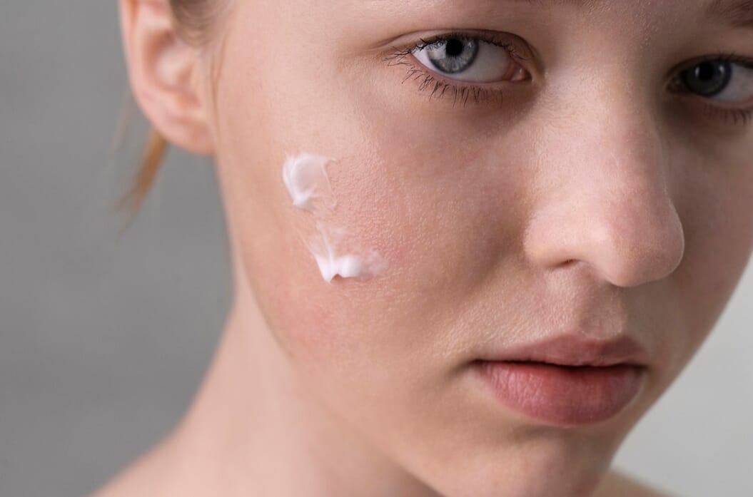 3 Rekomendasi Sunscreen yang Mengandung Ceramide untuk Memperbaiki Skin Barrier