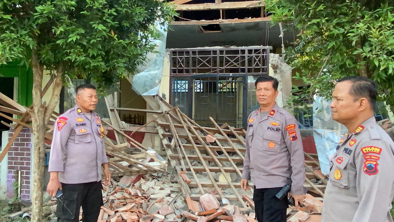 Tiga Sekolah di Batang Terdampak Gempa, Ada Perpustakaan yang Rusak Parah 