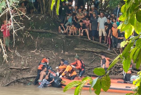 Tim SAR Gabungan Temukan Korban Tenggelam di Sungai Sragi Pekalongan