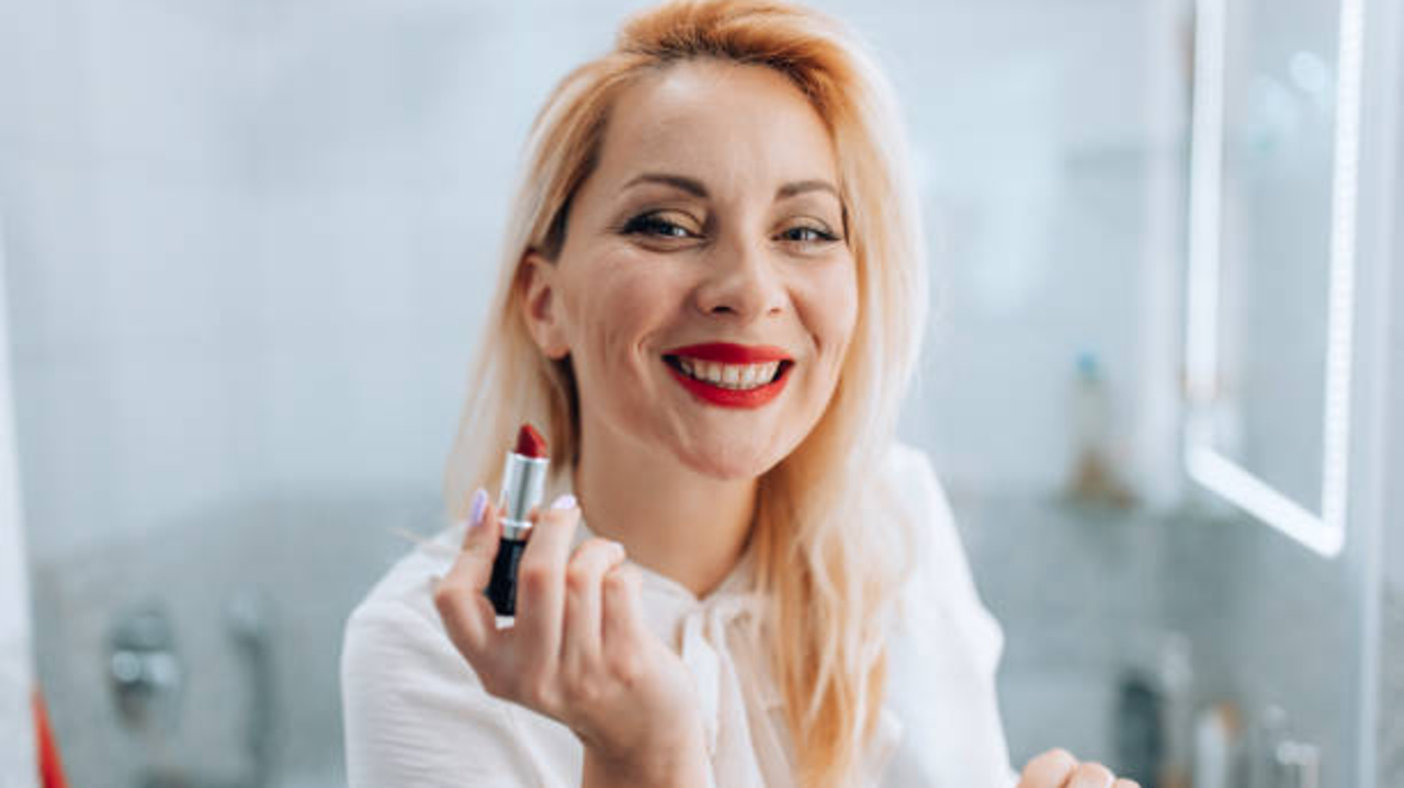5 Rekomendasi Lipstik untuk Ibu-Ibu yang Bagus dan Tahan Lama