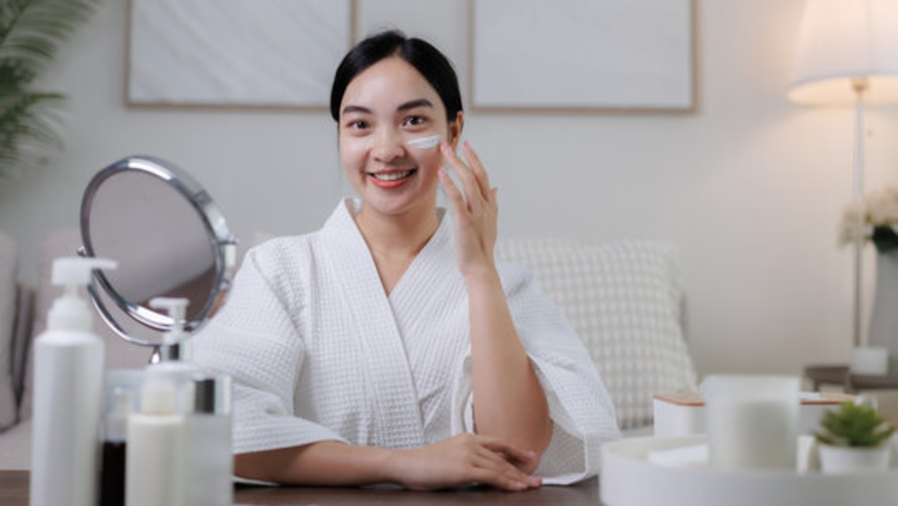 5 Pilihan Skincare yang Mengandung Kolagen untuk Ibu-Ibu, Harga Murah dan Aman