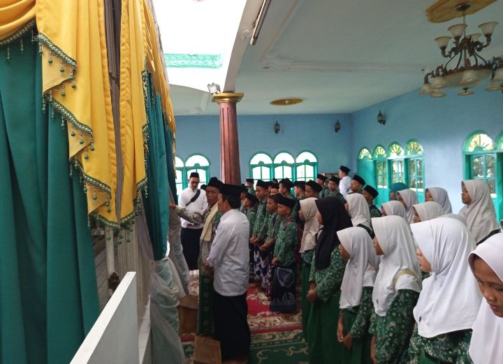 Siapkan Lahir Batin Sambut UM dengan Istighasah dan Ziarah Kubur 