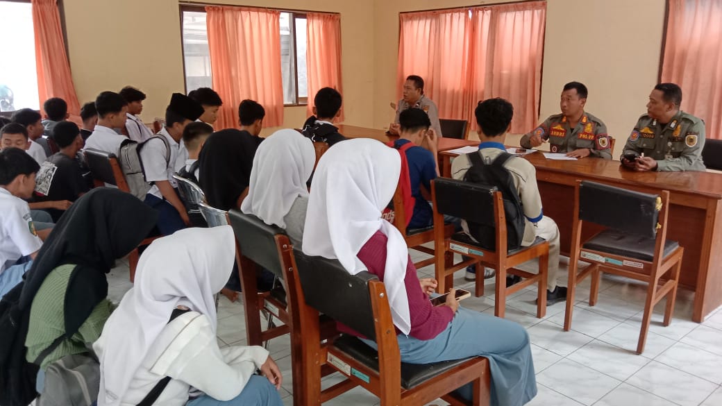 Kepergok Bolos, Puluhan Pelajar Digaruk Satpol PP Kabupaten Pekalongan