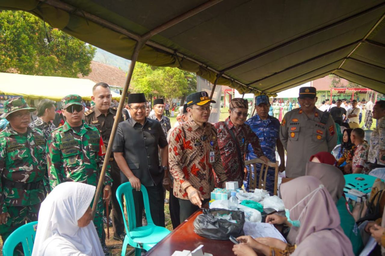 Pimpinan DPRD Apresiasi Program TMMD di Desa Sangkanjaya Tegal