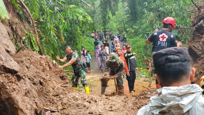 Kerja Bakti Selama 5 Jam, Jalur Doro-Petungkriyono Kembali Bisa Dilalui Kendaraan