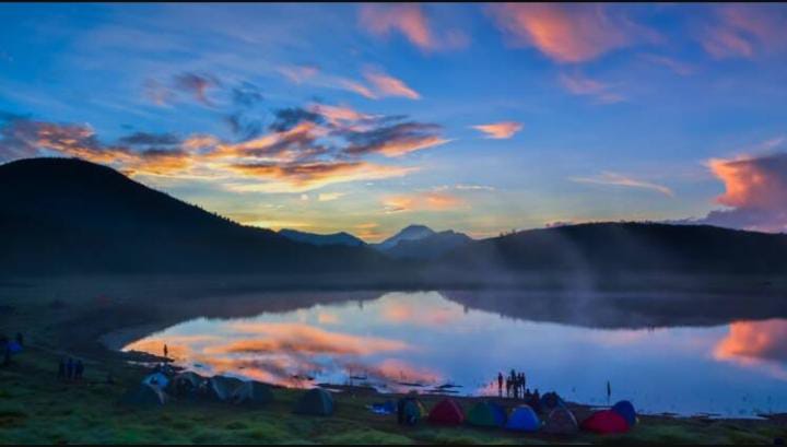Widiw Keren Banget! Indahnya Telaga Sidringo, Tempat Camping Ala Ranu Kumbolo di Batang