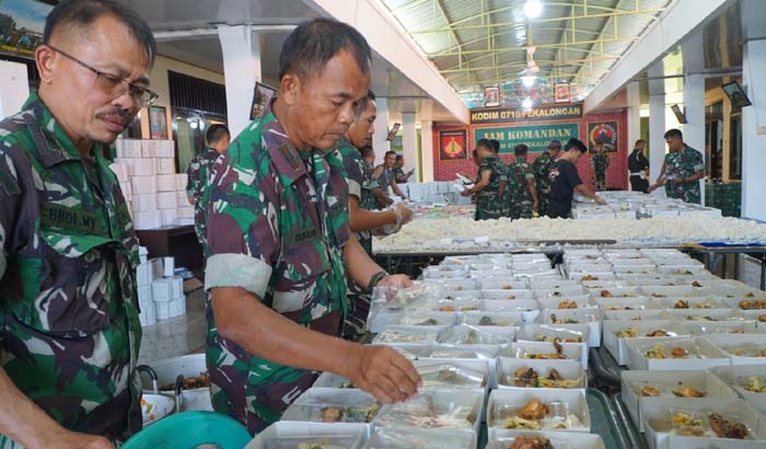  Dapur Lapangan Kodam IV Sediakan 7.500 Nasi Tiap Hari