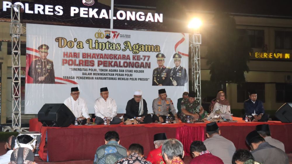 Sambut Hari Bhayangkara ke-77, Polres Pekalongan Gelar Doa Lintas Agama