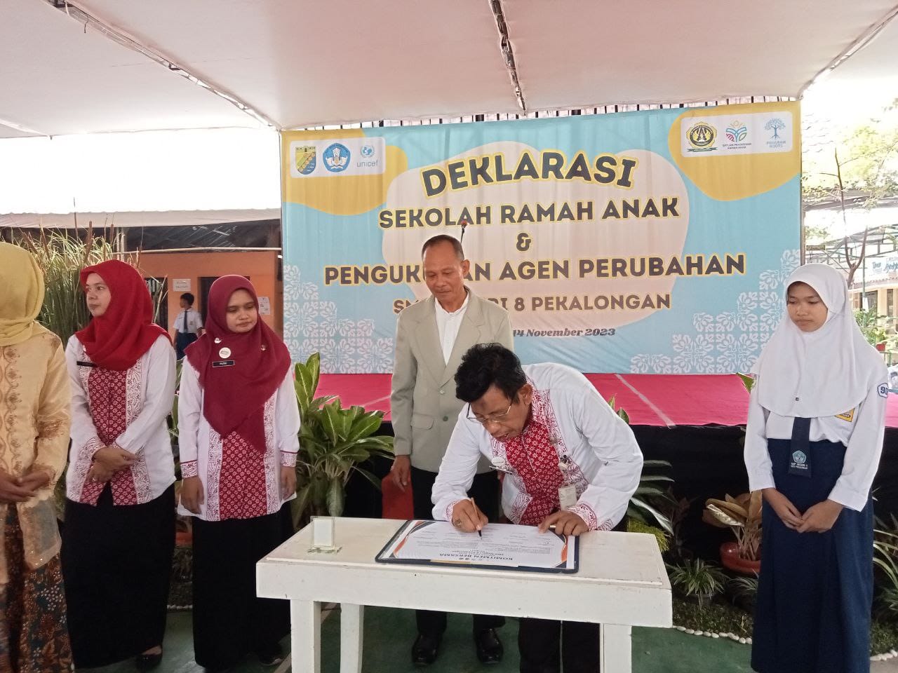 SMPN 8 Pekalongan Deklarasikan Diri Jadi Sekolah Ramah Anak