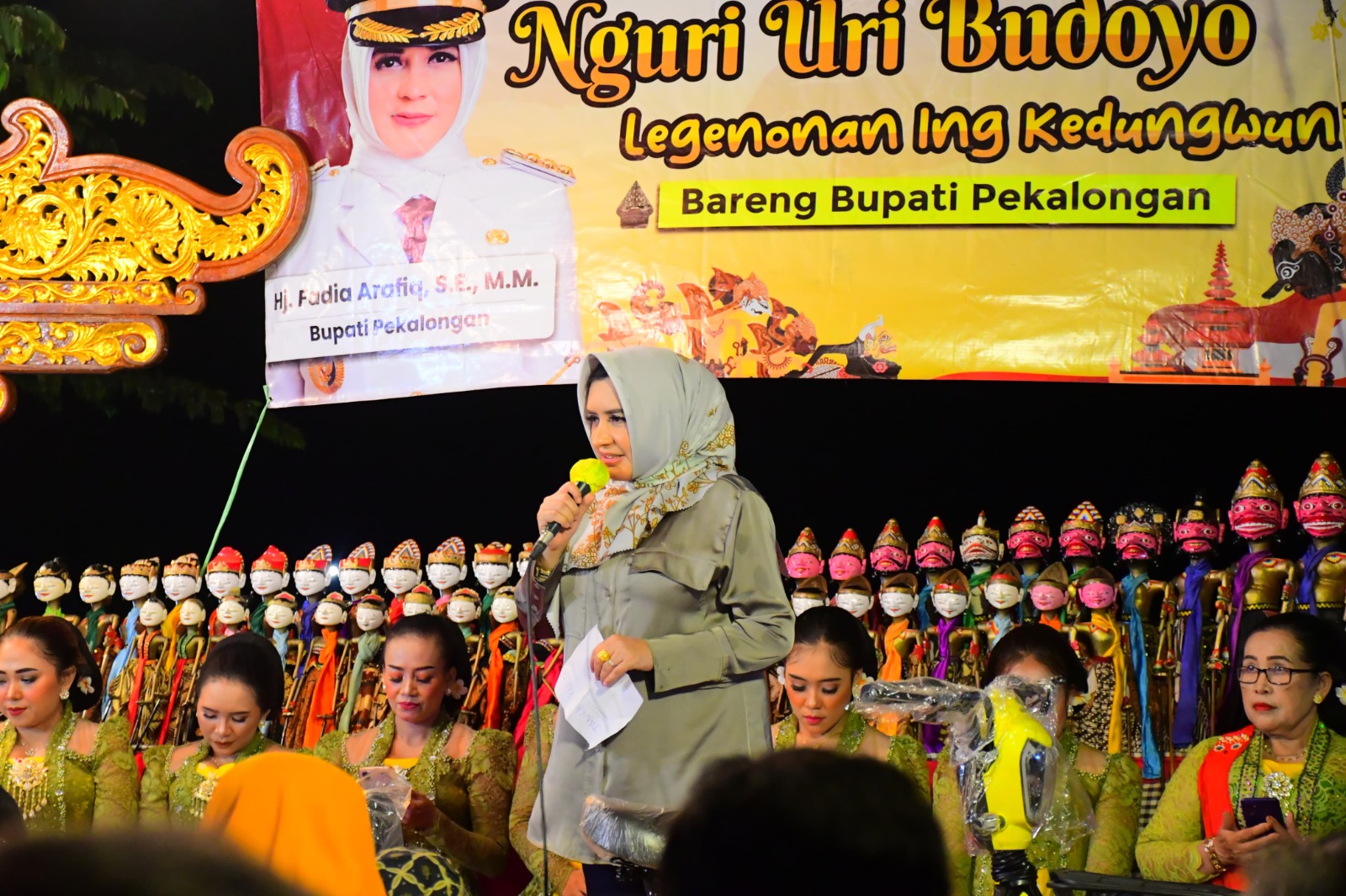 Bupati Fadia Hadiri Sedekah Bumi di Desa Tangkil Kulon, Wayang Golek Sarana Edukasi Pelestarian Budaya