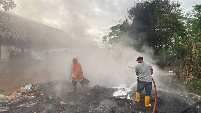 Warung Makan di Desa Wangandowo Kabupaten Pekalongan Terbakar