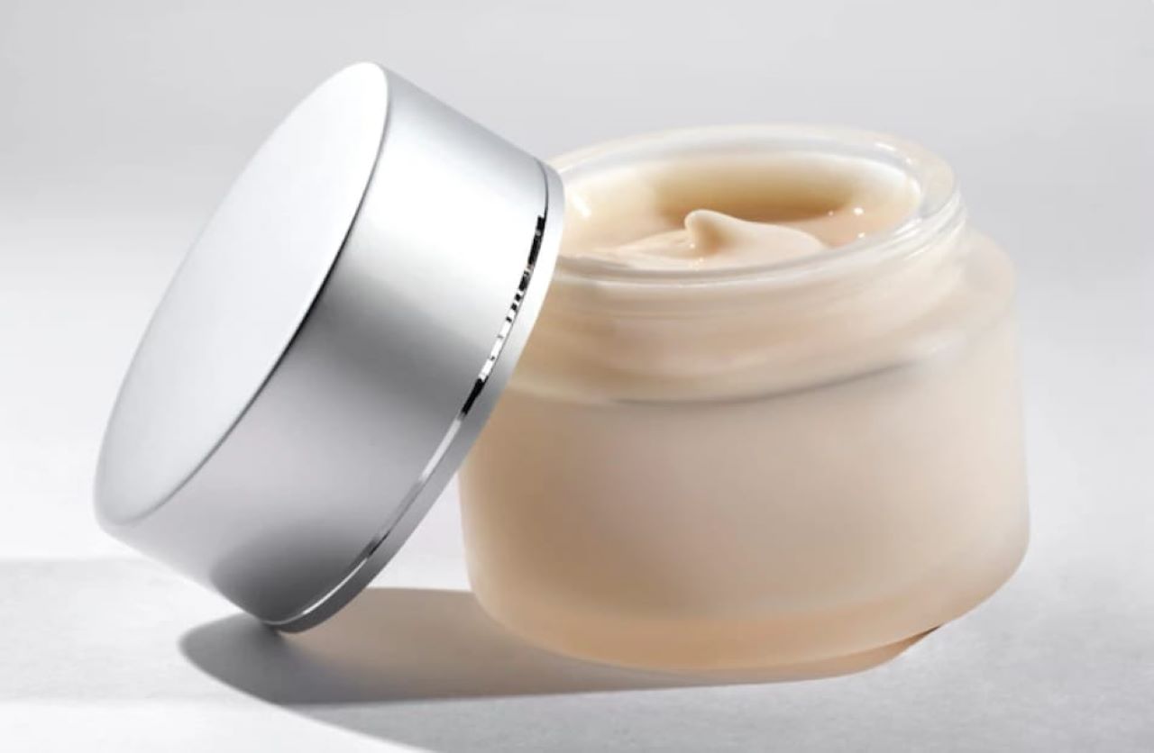 3 Skincare Terbaik untuk Kulit Berminyak yang Mampu Mencerahkan Wajah, Kulit jadi Bebas Minyak