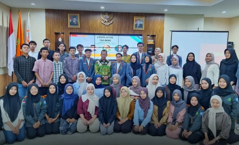 Ketua DPRD Abdul Munir Jadi Narasumber dalam Acara Legislative Training SEMA FEBI UIN K.H. Abdurrahman Wahid