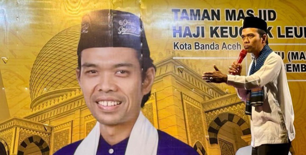 Hukum Perempuan Haid Membaca Al-Qur'an melalui Handphone menurut Ustaz Abdul Somad