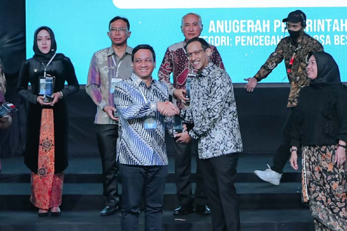  Walikota Pekalongan Raih Penghargaan Anugerah Merdeka Belajar