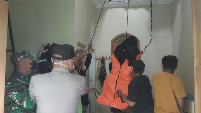 Bujangan di Wonopringgo Pekalongan Akhiri Hidup di Plafon Rumah, Diduga Dipicu Tekanan Ekonomi dan Pinjol