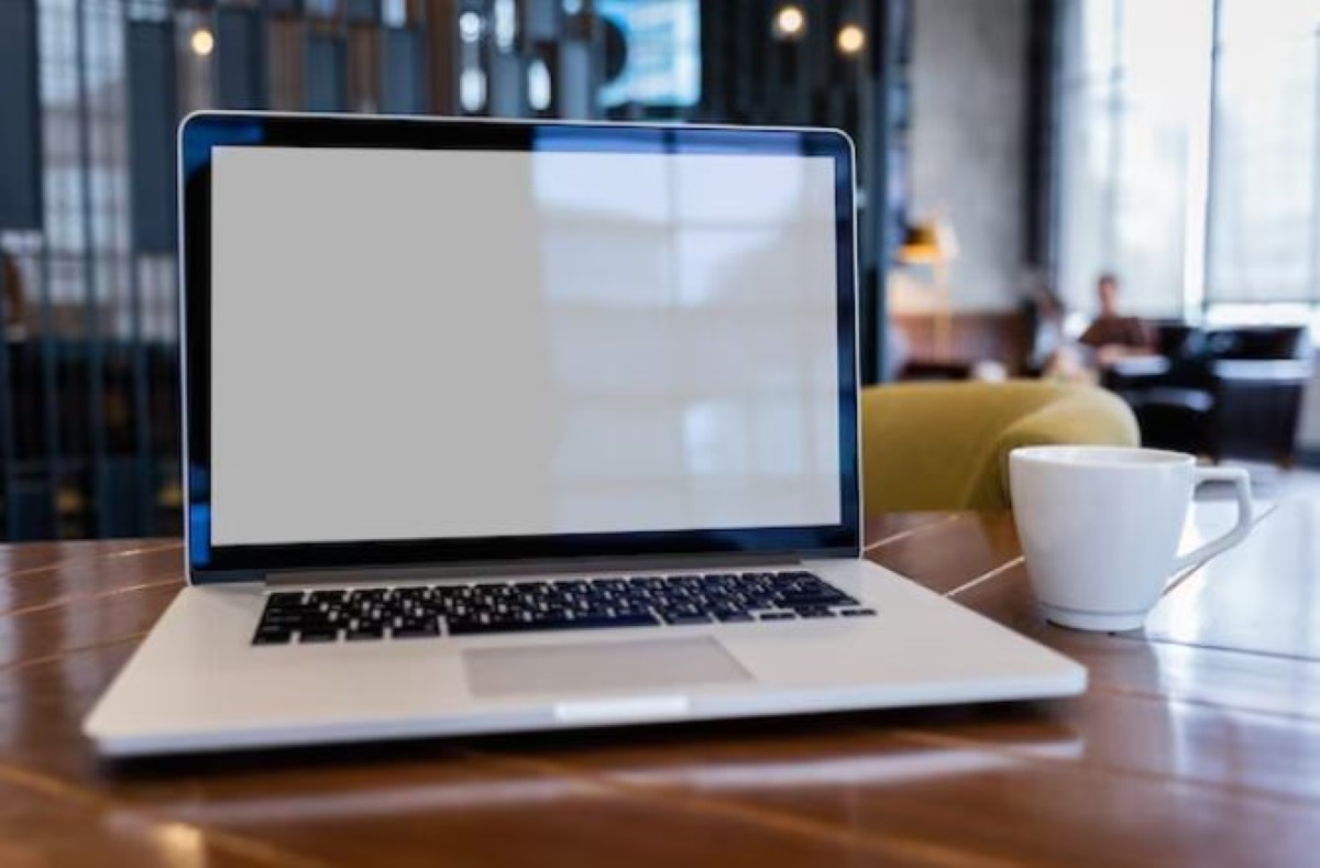 Kesal Karena Laptop Cepat Panas? Ternyata Ini Penyebab dan Solusi Mengatasinya!