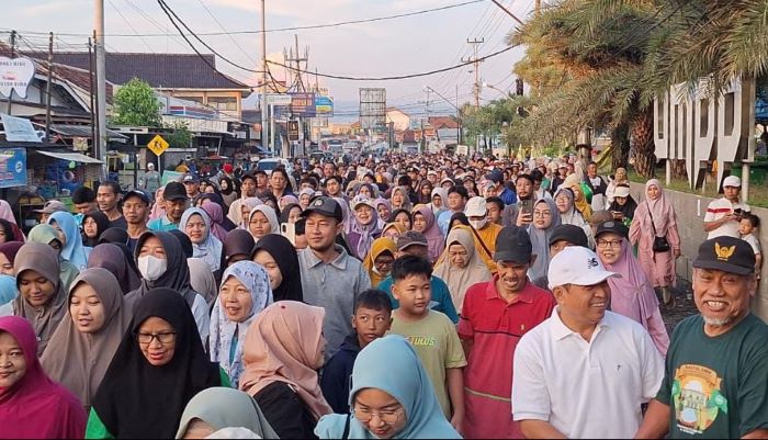 Ribuan Masyarakat Meriahkan Jalan Sehat Milad ke-6 UMPP Pekajangan Pekalongan