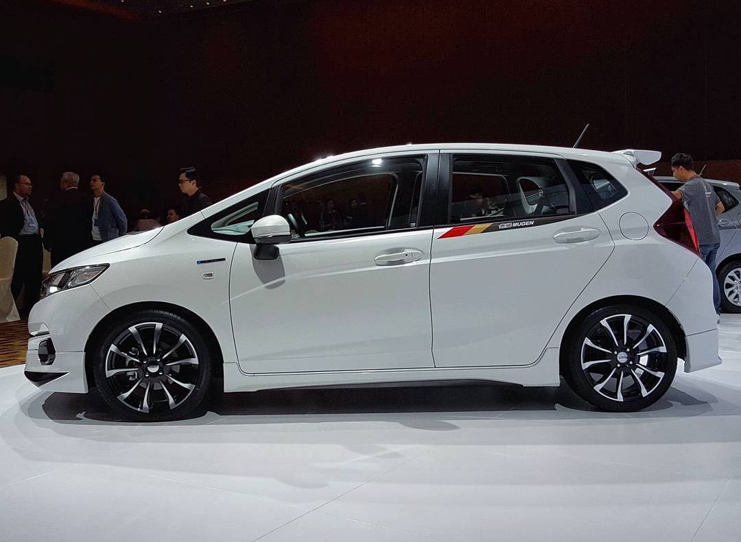 Honda Jazz RS 2024 Siap Mengaspal dengan Performa Semakin Tangguh, Konsumsi Bahan Bakarnya Cukup Irit!