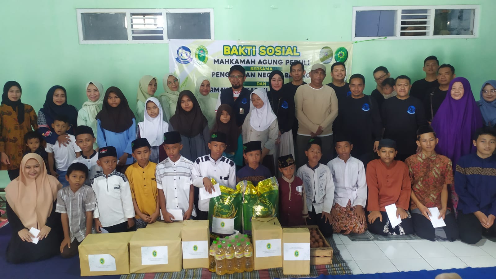 MA Peduli Bersama PN Batang dan Dharmayukti Karini Gelar Bakti Sosial di Panti Asuhan Putra Bakti Batang