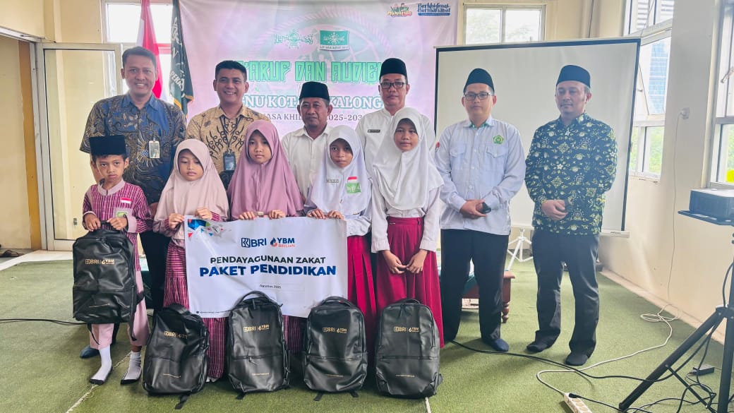 BRI Pekalongan Salurkan Paket Pendidikan Untuk Anak Yatim 