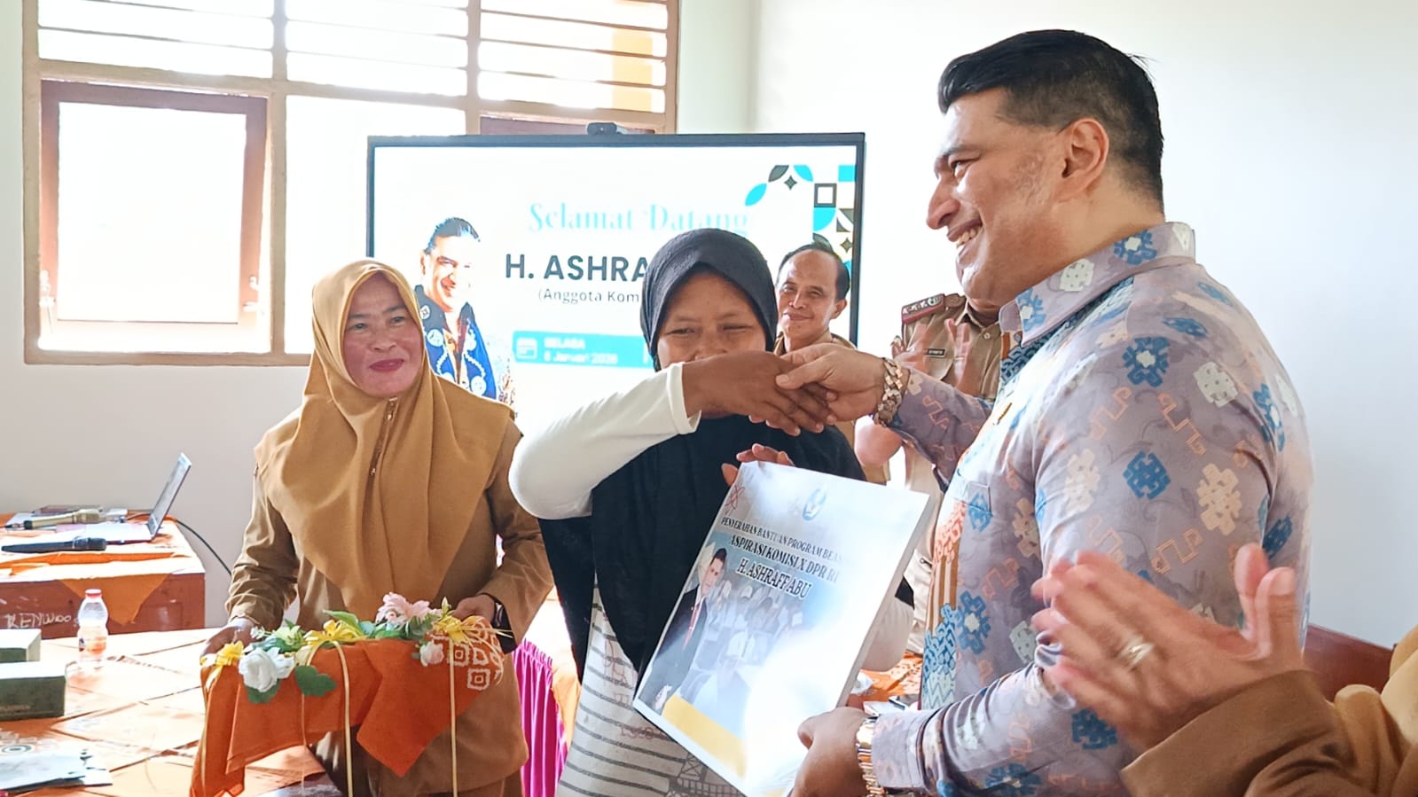Ashraff Abu Resmikan Sarpras SMPN 5 Sragi, Tegaskan Komitmen Majukan Pendidikan di Pekalongan
