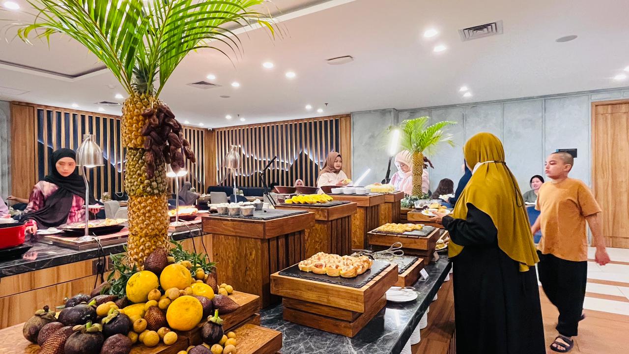 Nuansa Timur Tengah Hadir di Aston Pekalongan Syariah Lewat Arabian Night