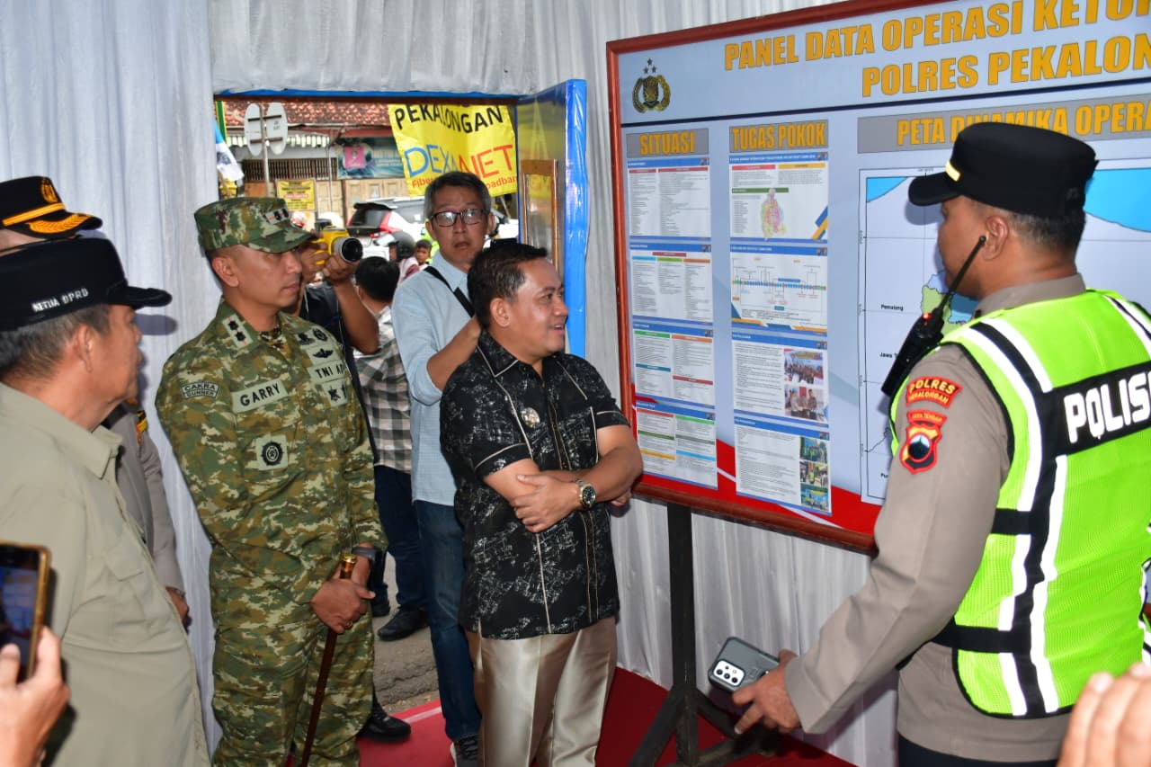 Plt Bupati Pekalongan Sukirman Tinjau Posko Mudik, Tekankan Keselamatan dan Layanan Optimal bagi Pemudik