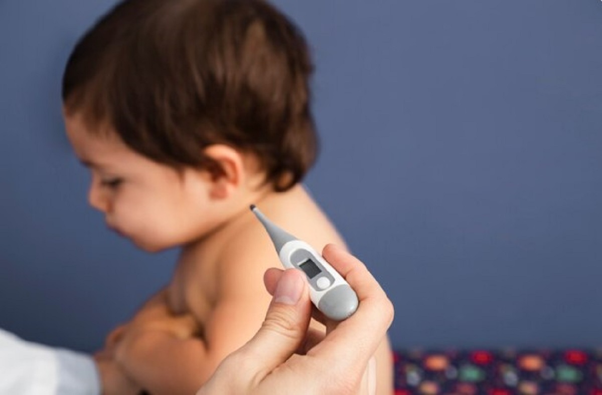 Waspadai Gejalanya! Ini Penanganan Pertama Saat Anak Kejang Akibat Demam yang Harus Kamu Tahu