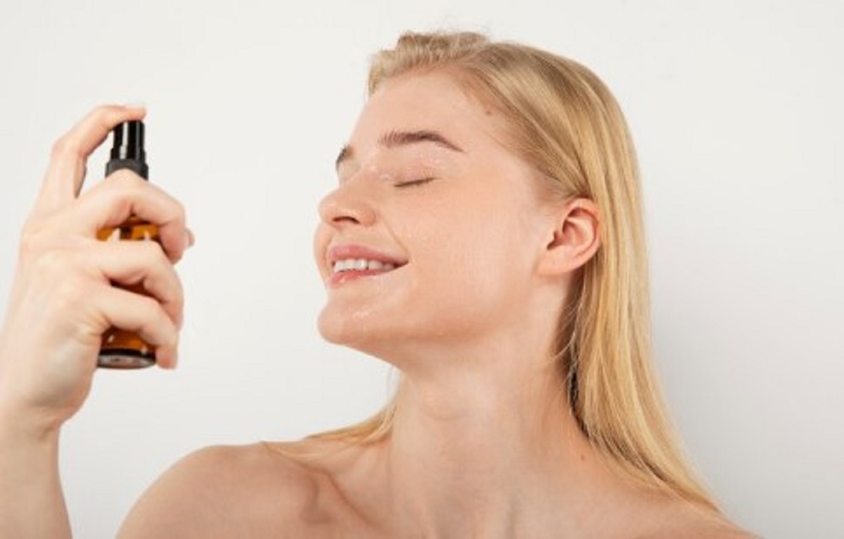 5 Setting Spray Anti Crack dan Tahan Lama di Bawah 100 Ribu yang Bikin Makeup Tahan Seharian