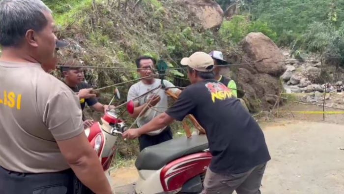 Viral di Medsos, Penyeberangan Barang di Petungkriyono Pekalongan Dipatok Tarif