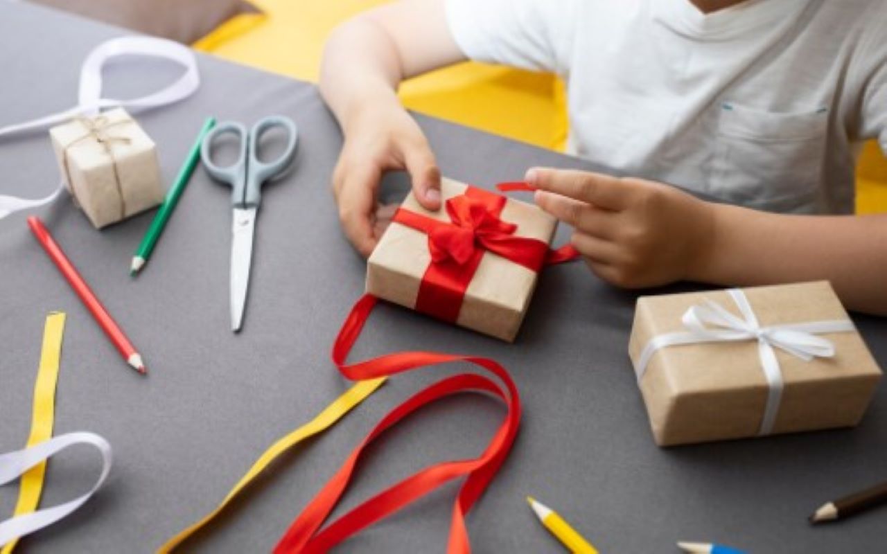 6 Ide Hadiah Lomba 17 Agustus 2025 yang Menarik, Nggak Mahal tapi Berkesan