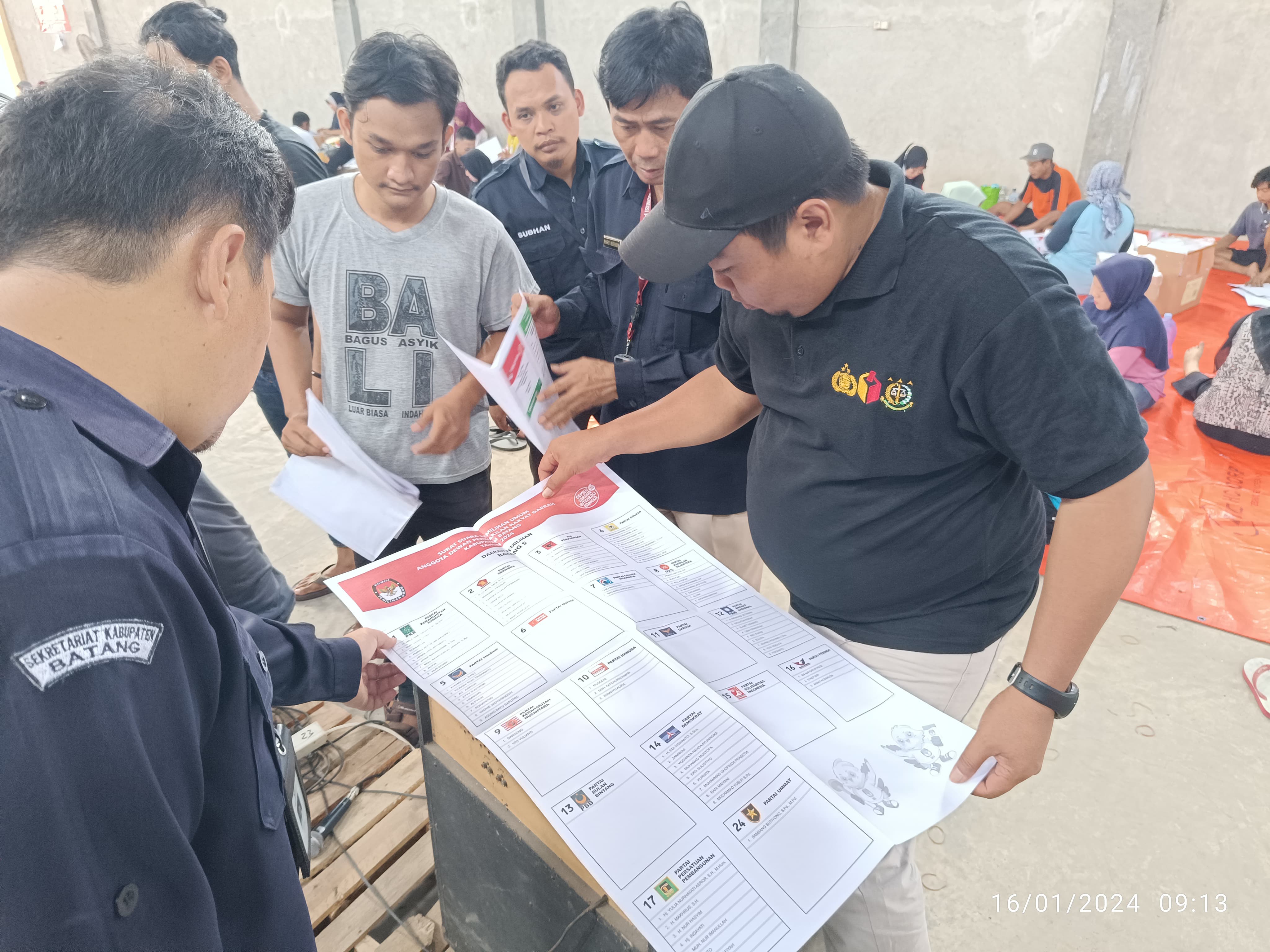 Cegah Surat Suara Tertukar antar Dapil, Bawaslu Batang Minta PPK Dampingi Penyortiran dan Pelipatan